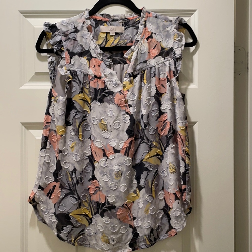Loft sleeveless floral blouse - S